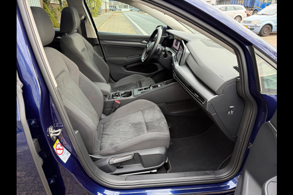 Volkswagen Golf 1.5 eTSI Style LED/LMV17/PDC/NAVI/VIRTU/PANO