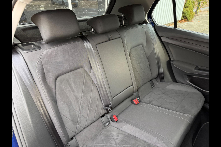 Volkswagen Golf 1.5 eTSI Style LED/LMV17/PDC/NAVI/VIRTU/PANO