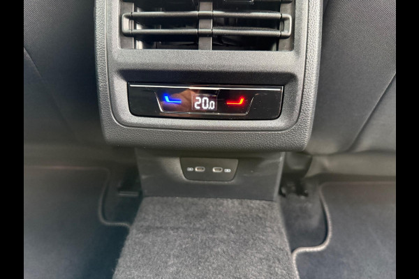 Volkswagen Golf 1.5 eTSI Style LED/LMV17/PDC/NAVI/VIRTU/PANO
