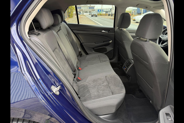 Volkswagen Golf 1.5 eTSI Style LED/LMV17/PDC/NAVI/VIRTU/PANO