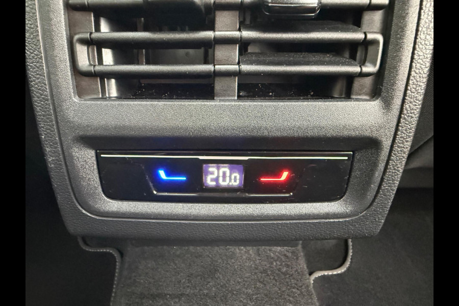 Volkswagen Golf 1.5 eTSI Style LED/LMV17/PDC/NAVI/VIRTU/PANO