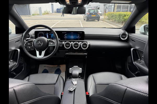 Mercedes-Benz CLA-Klasse 250e AMG CAM/LMV-18/LEER/NAVI/PANO