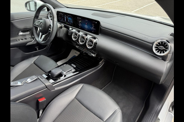 Mercedes-Benz CLA-Klasse 250e AMG CAM/LMV-18/LEER/NAVI/PANO