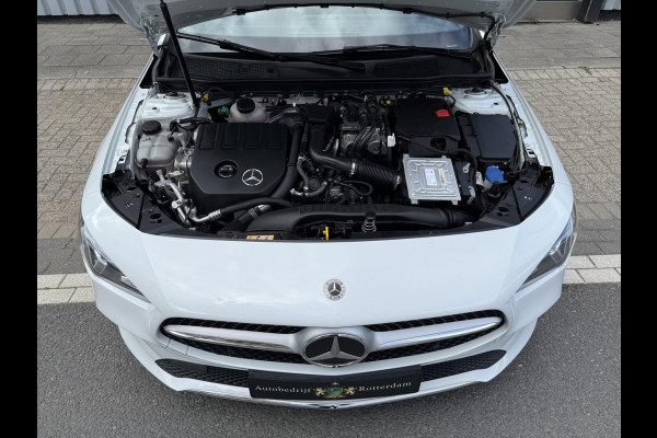 Mercedes-Benz CLA-Klasse 250e AMG CAM/LMV-18/LEER/NAVI/PANO