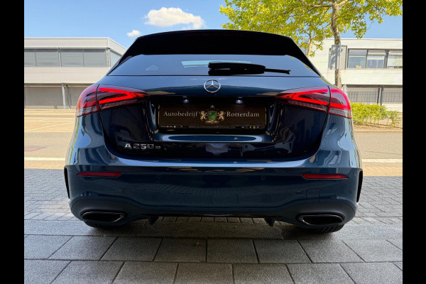 Mercedes-Benz A-Klasse 250 e AMG LED/PDC/CAM/NAVI/LEER/LMV19