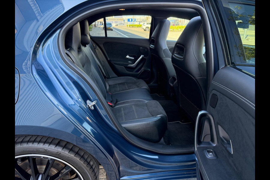 Mercedes-Benz A-Klasse 250 e AMG LED/PDC/CAM/NAVI/LEER/LMV19