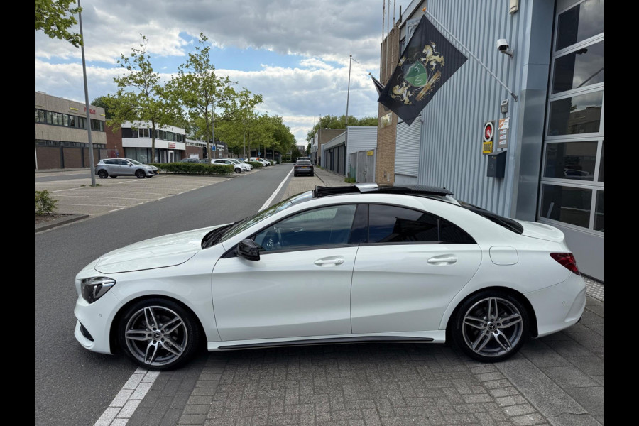 Mercedes-Benz CLA-Klasse 200 AMG PDC/CAM/LMV18/LEER/NAV/PANO
