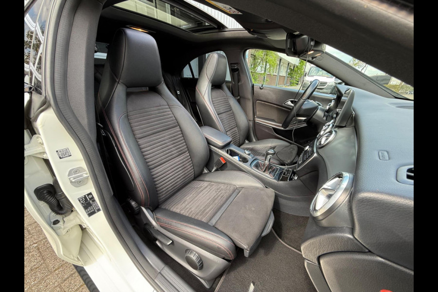 Mercedes-Benz CLA-Klasse 200 AMG PDC/CAM/LMV18/LEER/NAV/PANO