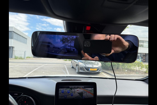 Mercedes-Benz CLA-Klasse 200 AMG PDC/CAM/LMV18/LEER/NAV/PANO