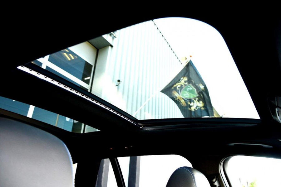 Mercedes-Benz C-Klasse Estate 300 e AMG 360º/LEER/NAVI/PANO