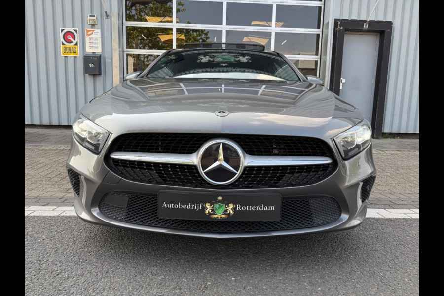 Mercedes-Benz A-Klasse 250 e AMG LED/PDC/CAM/LEER/NAVI/PANO