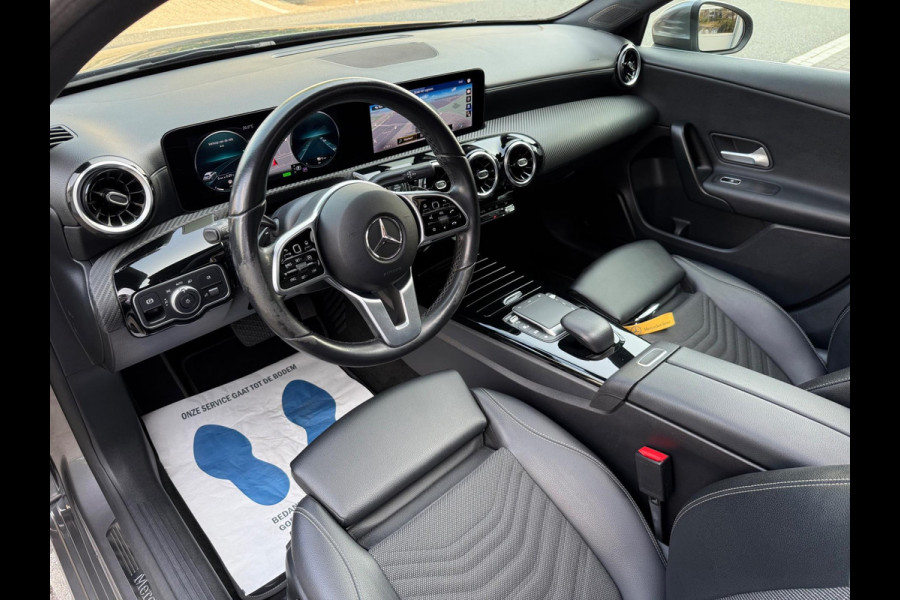 Mercedes-Benz A-Klasse 250 e AMG LED/PDC/CAM/LEER/NAVI/PANO