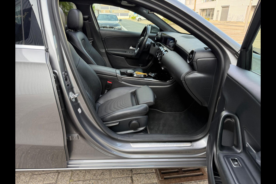 Mercedes-Benz A-Klasse 250 e AMG LED/PDC/CAM/LEER/NAVI/PANO