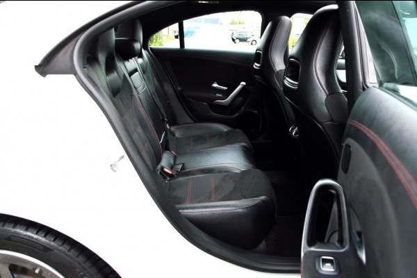 Mercedes-Benz CLA-Klasse 200 AMG LM18/LEER/NAV/&-Night SFEER
