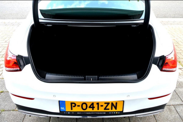 Mercedes-Benz CLA-Klasse 200 AMG LM18/LEER/NAV/&-Night SFEER