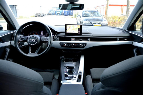 Audi A4 AVANT 35 TFSI Design ECC/PDC V&A/LED/LMV18/NAVI/PANO