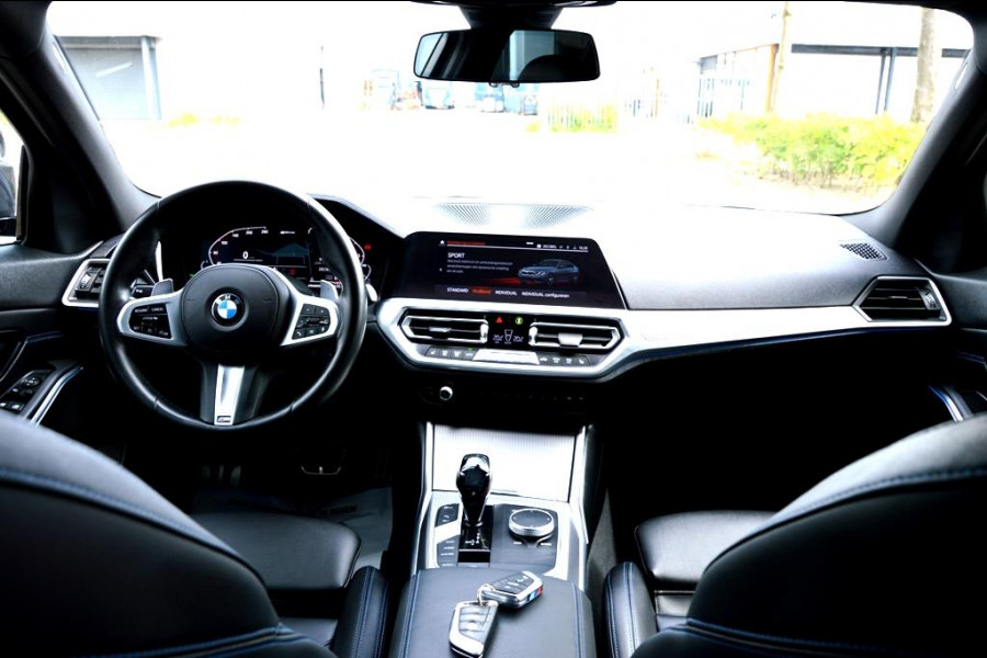 BMW 3-serie 330e High Executive AUT 292PK LED/LEER/NAV/LMV19