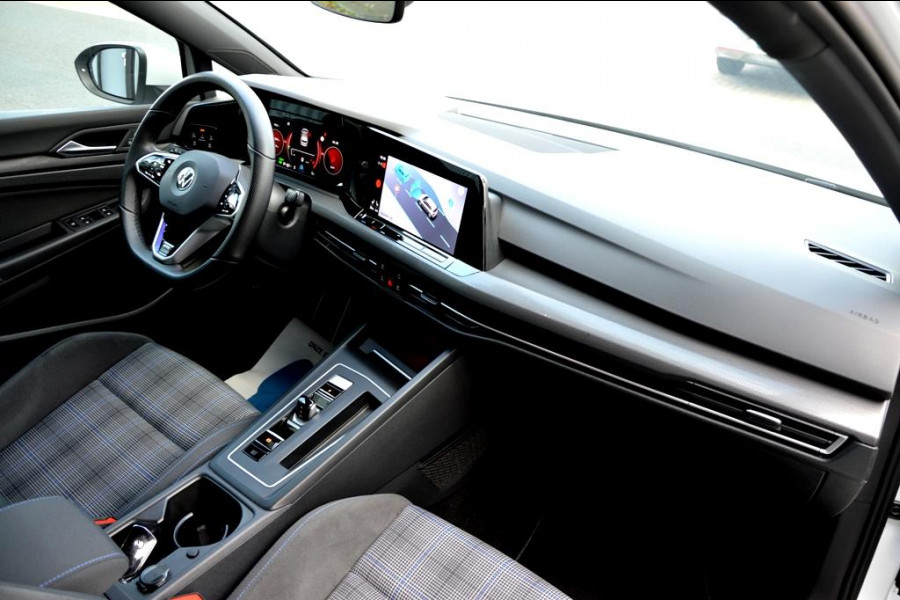 Volkswagen Golf 1.4 eHybrid GTE CARPLAY/NAVI/VIRTUAL COCKPIT