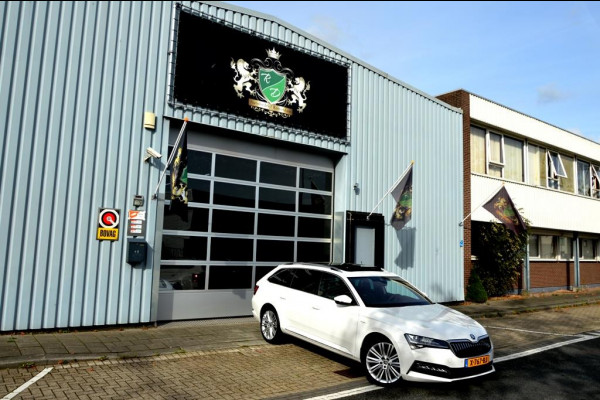 Škoda Superb Combi 1.4 TSI iV CAM/LMV19/NAVI/LEER/VIRTU/PANO