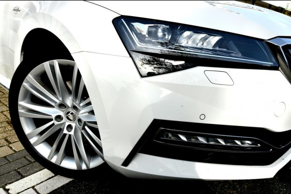 Škoda Superb Combi 1.4 TSI iV CAM/LMV19/NAVI/LEER/VIRTU/PANO