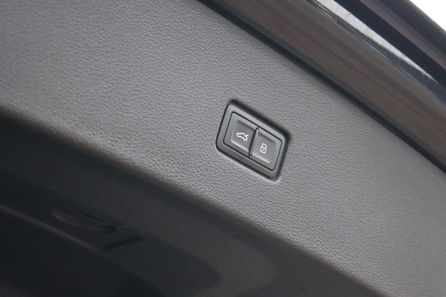 Audi Q8 50 TDI quattro S-Line | Luchtvering | S-Sportstoelen | Stoelventilatie | Bang & Olufsen | Adaptive Cruise Control | Memory | HUD | Surround Camera | Achterbank Verwarmd | Keyless |
