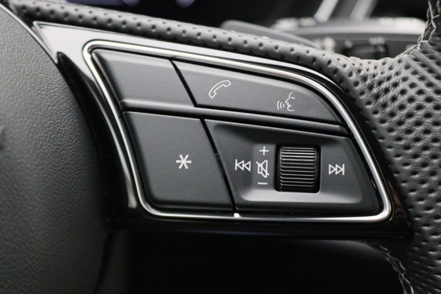 Audi A4 Avant 40 TFSI S edition 204PK 3x S-Line, LED, Virtual Cockpit, Camera, Apple Carplay, LED, 19"