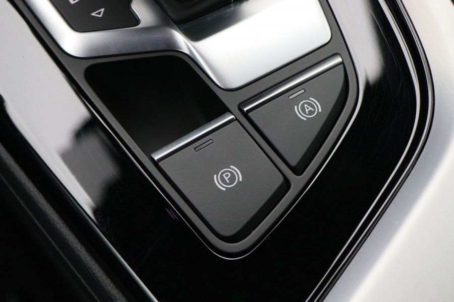 Audi A4 Avant 40 TFSI S edition 204PK 3x S-Line, LED, Virtual Cockpit, Camera, Apple Carplay, LED, 19"