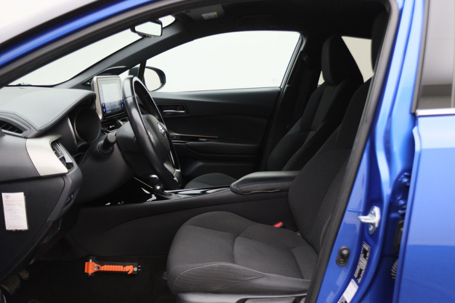 Toyota C-HR 1.8 Hybrid Bi-Tone Apple Carplay, JBL Sound, ACC, Camera, Keyless, Trekhaak, 18"