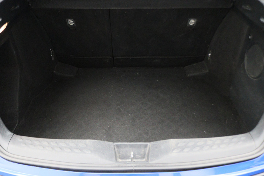 Toyota C-HR 1.8 Hybrid Bi-Tone Apple Carplay, JBL Sound, ACC, Camera, Keyless, Trekhaak, 18"