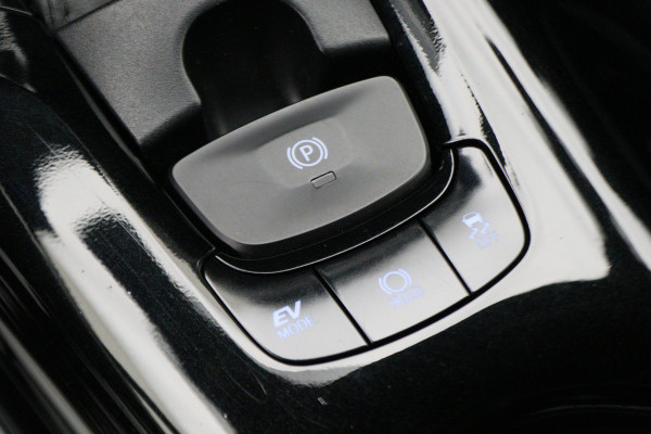 Toyota C-HR 1.8 Hybrid Bi-Tone Apple Carplay, JBL Sound, ACC, Camera, Keyless, Trekhaak, 18"