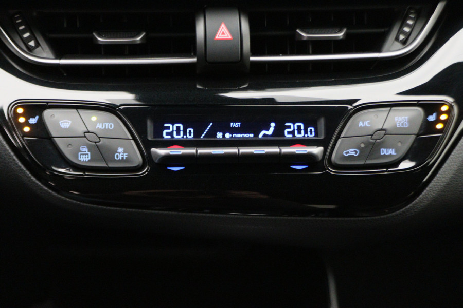 Toyota C-HR 1.8 Hybrid Bi-Tone Apple Carplay, JBL Sound, ACC, Camera, Keyless, Trekhaak, 18"