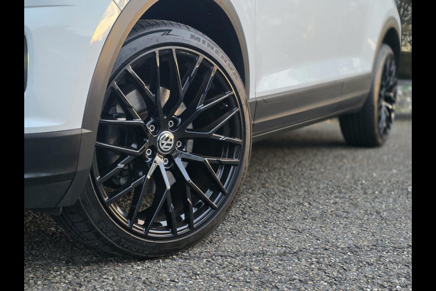 Volkswagen T-Roc 1.5 TSI Style |STUUR/STOELVERW.|ACC|CAMERA