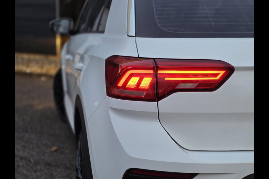 Volkswagen T-Roc 1.5 TSI Style |STUUR/STOELVERW.|ACC|CAMERA