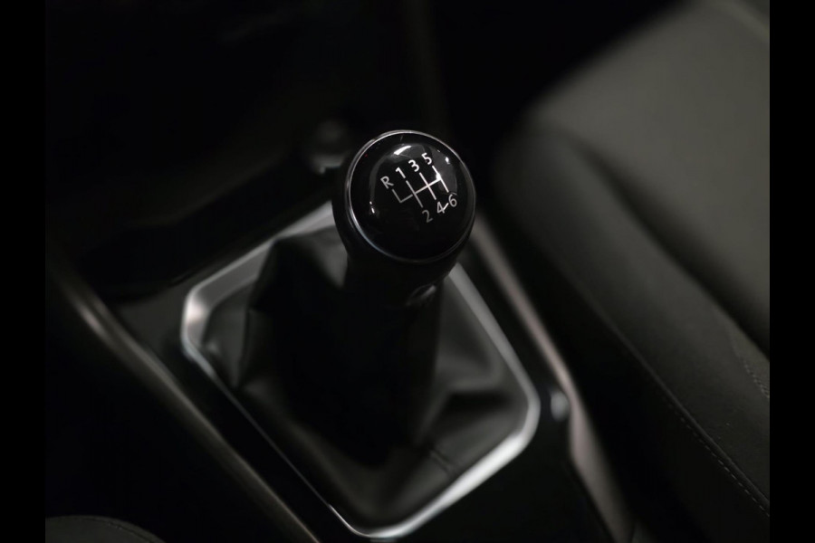 Volkswagen T-Roc 1.5 TSI Style |STUUR/STOELVERW.|ACC|CAMERA