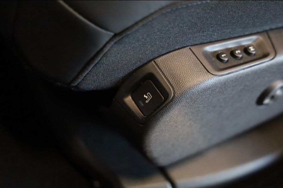 Citroën C5 Aircross 1.6 Plug-in Hybrid 225 Shine 11/2022 NAVI PANO CARPLAY CAMERA V+A PDC CRUISE LEASE v/a € 211,- INRUIL MOGELIJK