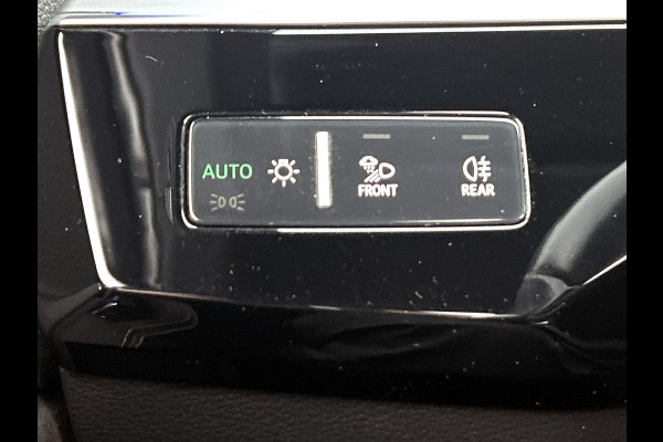 Audi e-tron 50 quattro S edition 71 kWh (Panorama, StoelV, Bang & Olufsen, Camera, PDC, EtcO)