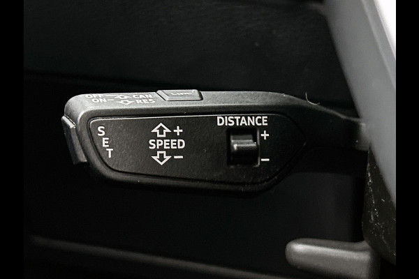 Audi e-tron 50 quattro S edition 71 kWh (Panorama, StoelV, Bang & Olufsen, Camera, PDC, EtcO)