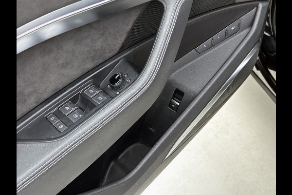 Audi e-tron 50 quattro S edition 71 kWh (Panorama, StoelV, Bang & Olufsen, Camera, PDC, EtcO)