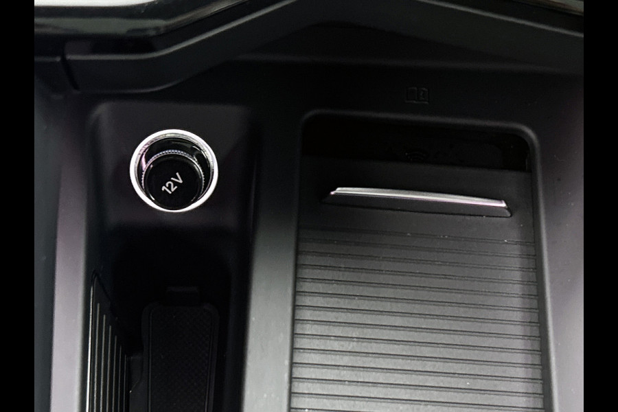 Audi e-tron 50 quattro S edition 71 kWh (Panorama, StoelV, Bang & Olufsen, Camera, PDC, EtcO)