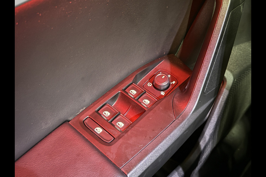 Seat Leon Sportstourer 1.0 eTSI FR Business Intense | Adaptive cruise | Camera | Virtual | Apple Carplay | Clima | 18'' Inch