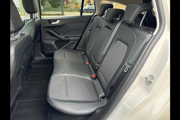 Ford FOCUS Wagon 1.0 EcoBoost Hybrid Titanium X Business | Pano | Stuurverwarming | digitale cockpit