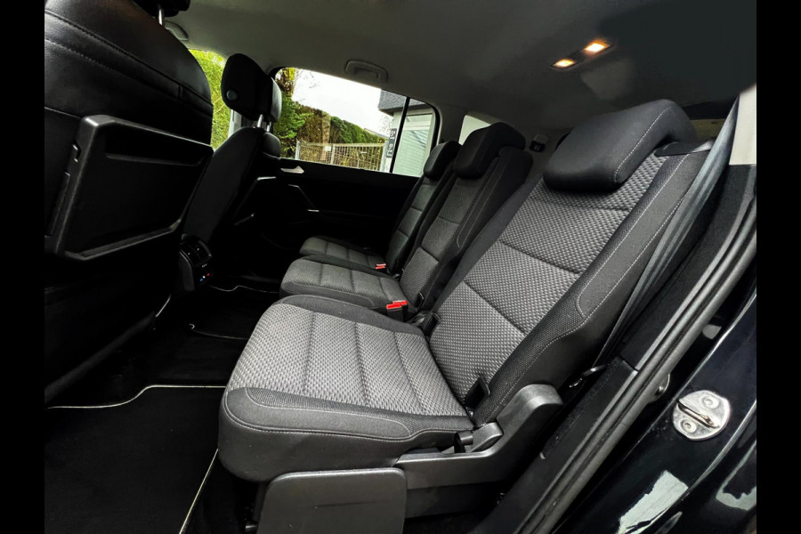 Volkswagen Touran 1.5 TSI Highline 7p Carplay_Trekhaak_ACC_Front assist