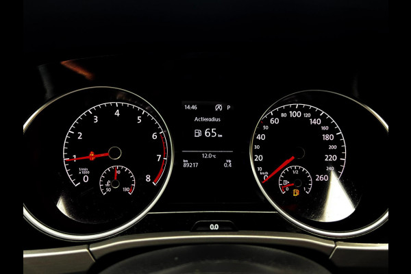 Volkswagen Touran 1.5 TSI Highline 7p Carplay_Trekhaak_ACC_Front assist