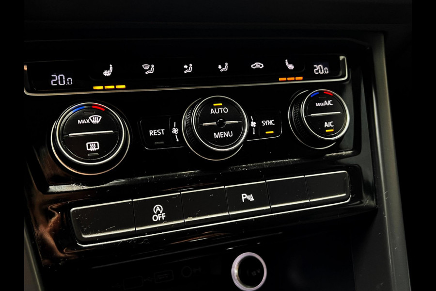 Volkswagen Touran 1.5 TSI Highline 7p Carplay_Trekhaak_ACC_Front assist