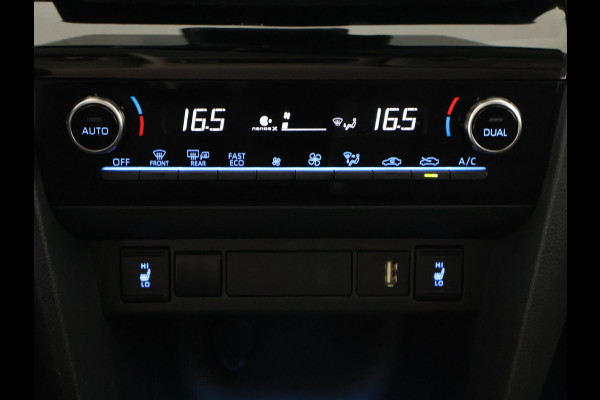 Toyota Yaris Cross 1.5 HYBRIDE EXECUTIVE BI-TONE GARANTIE TOT 9-2032 DODE HOEK DETECTIE.STOEL VERWARMING.TREKHAAK