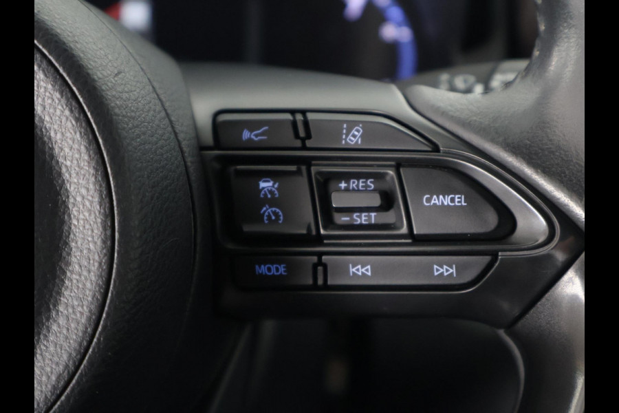 Toyota Yaris Cross 1.5 HYBRIDE EXECUTIVE BI-TONE GARANTIE TOT 9-2032 DODE HOEK DETECTIE.STOEL VERWARMING.TREKHAAK