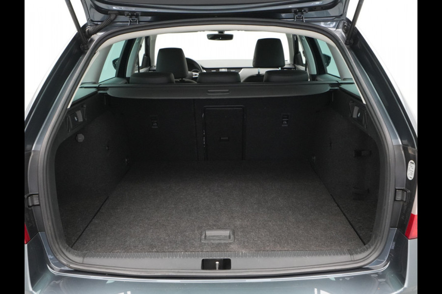 Škoda Octavia Combi 1.0 TSI 115pk Greentech Business Edition Navigatie Stoelverwarming Clima Carplay Argon