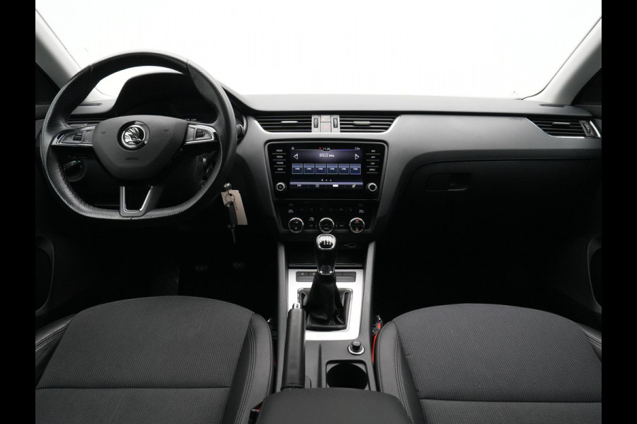 Škoda Octavia Combi 1.0 TSI 115pk Greentech Business Edition Navigatie Stoelverwarming Clima Carplay Argon