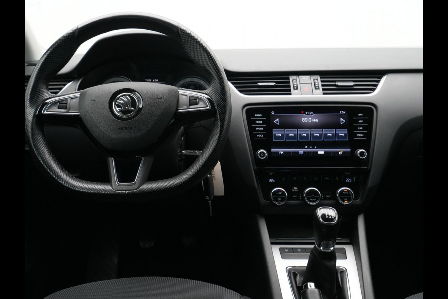 Škoda Octavia Combi 1.0 TSI 115pk Greentech Business Edition Navigatie Stoelverwarming Clima Carplay Argon