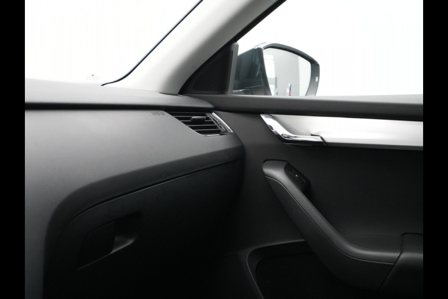 Škoda Octavia Combi 1.0 TSI 115pk Greentech Business Edition Navigatie Stoelverwarming Clima Carplay Argon